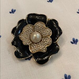 Elegant Black enamel w/Gold trim &CZ Camellia Flower Brooch